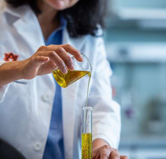 The Science Behind Mānuka Oil — Research, Studies, and What the Evidence Shows